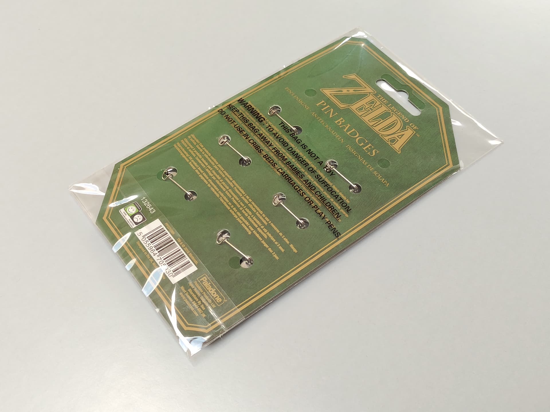 Nintendo Official UK Zelda Mystery Box Outer Chest & Pin Badges Set Pack of 6 — image 3