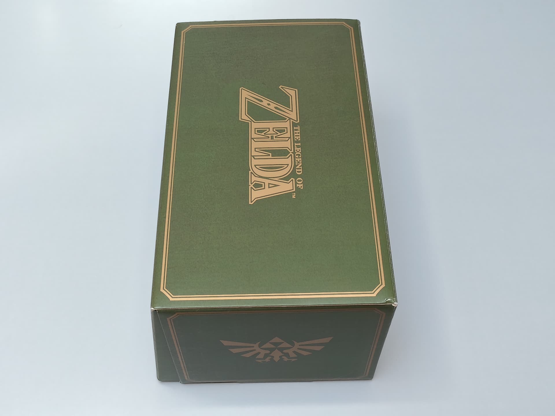 Nintendo Official UK Zelda Mystery Box Outer Chest & Pin Badges Set Pack of 6 — image 5